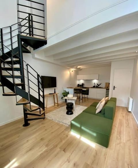 Living room, kitchen
