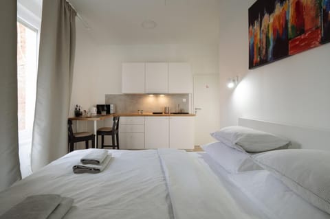Bed, Living room