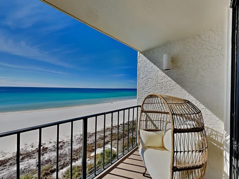 Balcony/Terrace, Seating area, Beach, Sea view
