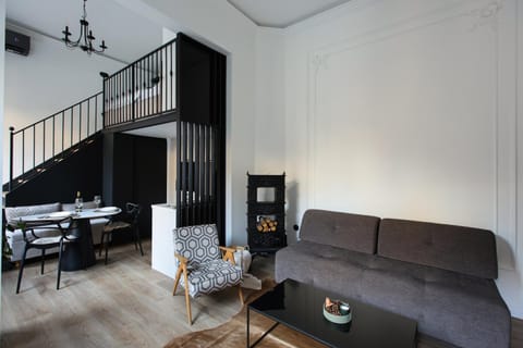 Living room, Seating area, Dining area
