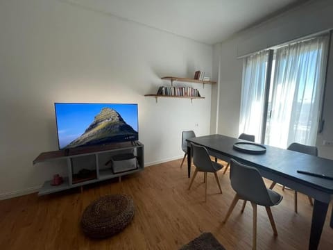 TV and multimedia, Dining area