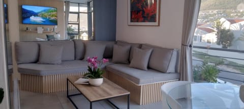 Communal lounge/ TV room, Lounge or bar