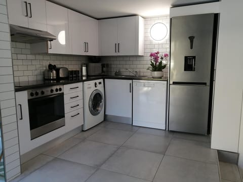 dishwasher, washing machine, kitchen