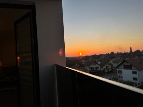 View (from property/room), Balcony/Terrace, Sunset