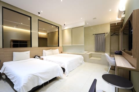 Photo of the whole room