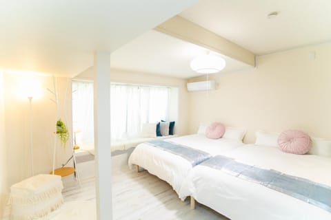 Bed, Bedroom, air conditioner