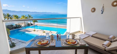 Patio, Balcony/Terrace, Dining area, Pool view