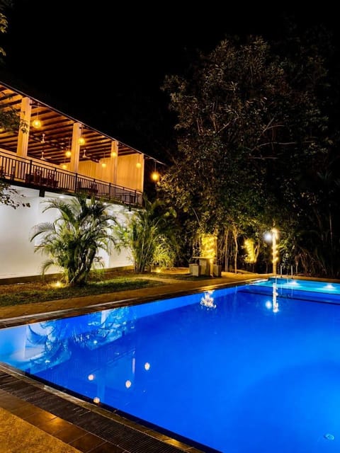 Night, Swimming pool