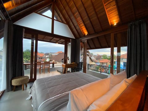 Bed, Photo of the whole room, Guests, Mountain view, Street view