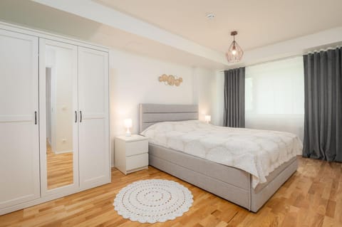 Bed, Bedroom, wardrobe