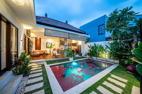 Patio, Garden view, Swimming pool