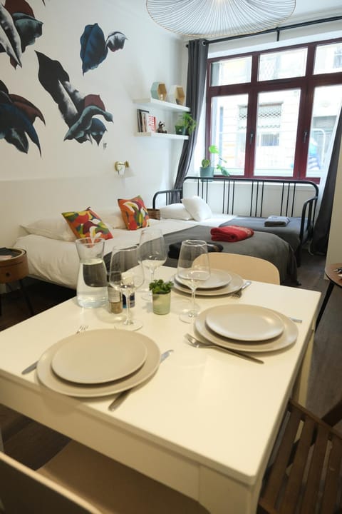 Day, Photo of the whole room, Bedroom, On site, Meals