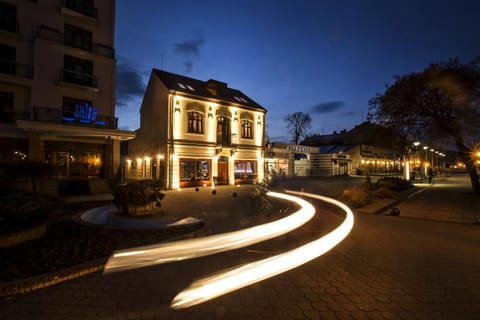 Facade/entrance, Off site, Night