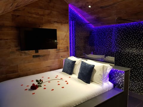 Bed, TV and multimedia