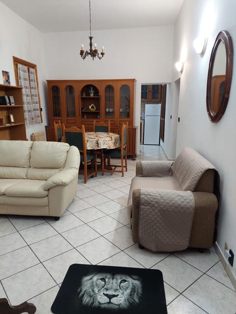 Casa TERRA DI ASLAN "parcheggio gratuito" House in Narni