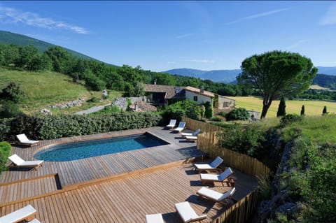 Nearby landmark, Natural landscape, Garden, Garden view, Mountain view, Pool view, Swimming pool, sunbed