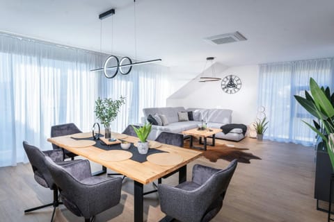 Living room, Seating area, Dining area