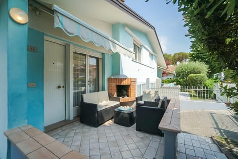 Patio, BBQ facilities, Balcony/Terrace