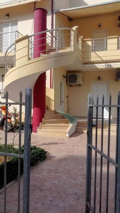 QUIET NEW Apartment-5' to the beach, 15' to center Apartment in Chania