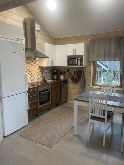 Ukkohalla, Sivumäki Chalet in Finland