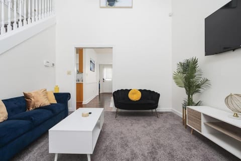 Communal lounge/ TV room