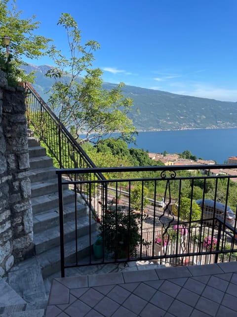 View (from property/room), Lake view, Mountain view