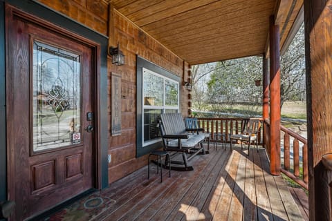 Deer Run - A Peaceful cabin hideaway Cabin in Tennessee