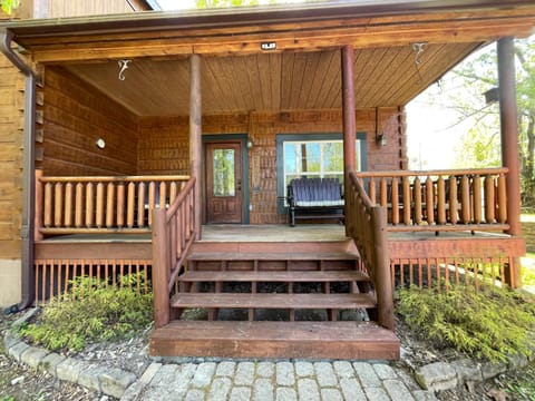 Deer Run - A Peaceful cabin hideaway Cabin in Tennessee
