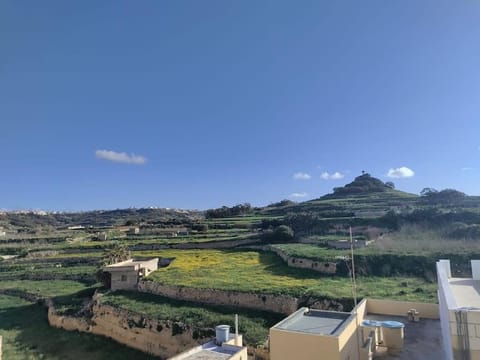 Spring, Day, Natural landscape, View (from property/room), Balcony/Terrace, Landmark view
