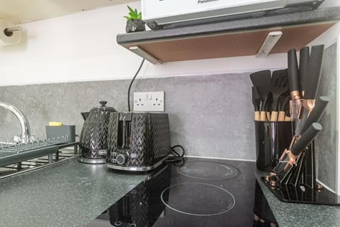 Studio in Central Reading- Next to Town Centre Apartment in Reading