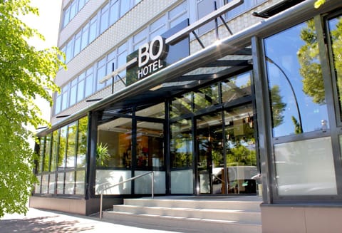 Property building, Facade/entrance