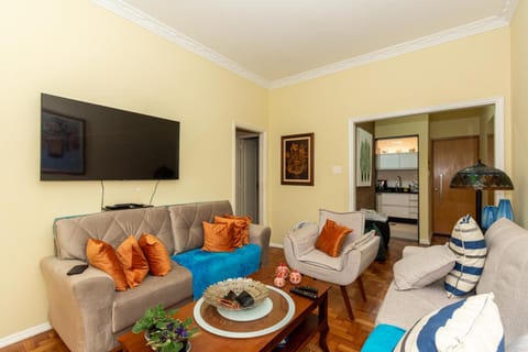 Communal lounge/ TV room, Living room, Seating area