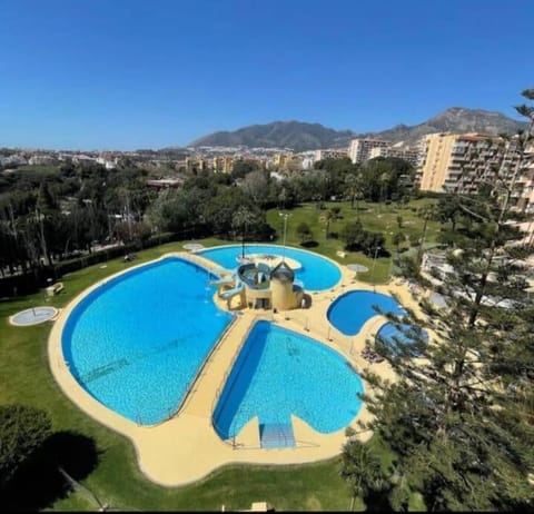 Estudio con vistas al mar, piscinas, recepción 24 hs Apartment in Benalmadena
