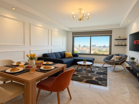 Communal lounge/ TV room, View (from property/room), Living room, City view