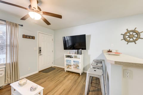 Walkable Couples Retreat in North Myrtle Beach! Apartment in North Myrtle Beach