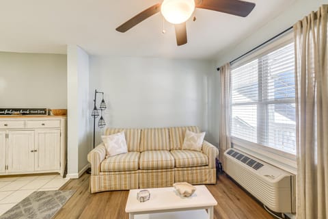 Walkable Couples Retreat in North Myrtle Beach! Apartment in North Myrtle Beach