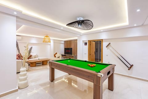 Facade/entrance, Billiard, Game Room