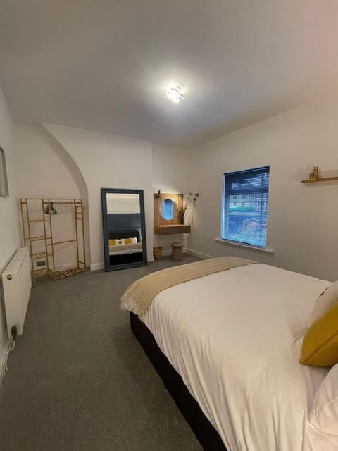 Bed, Bedroom, wardrobe