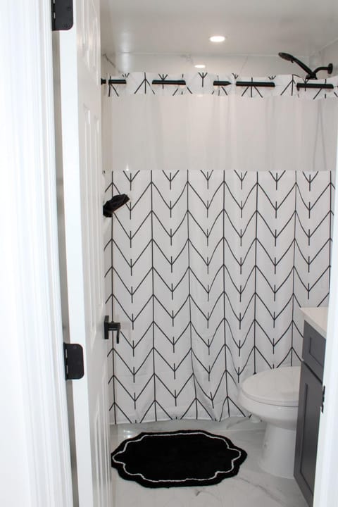 MG Realty Apartment in Miami Gardens