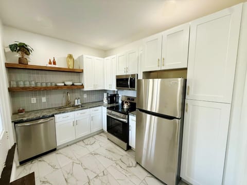 Downtown Adams Apartment in Sandusky