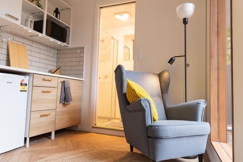 Kitchen or kitchenette, Living room, Seating area, pet friendly