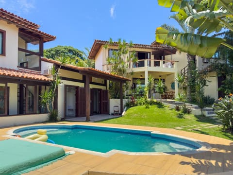 Patio, Day, Garden, Swimming pool