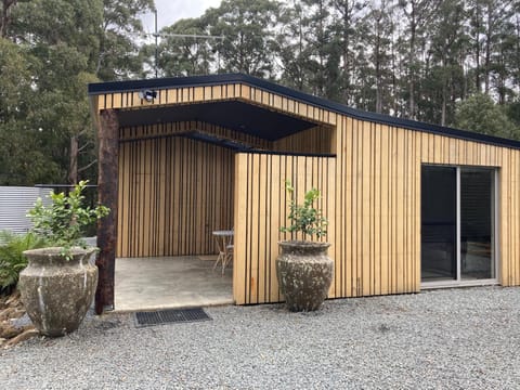 The Little Seed Nature lodge in Tasmania