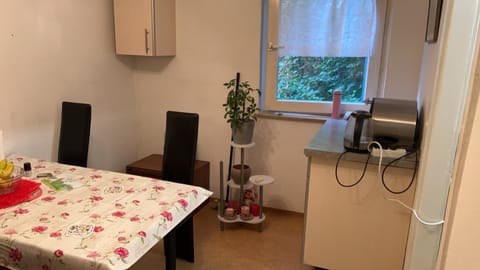 Dein Privat Zimmer in meiner Wohnung Vacation rental in Freiburg