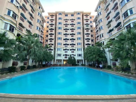 Pool view, Location