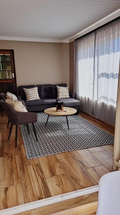 Ons Strandhuisie E19 in Pearly Beach House in Western Cape