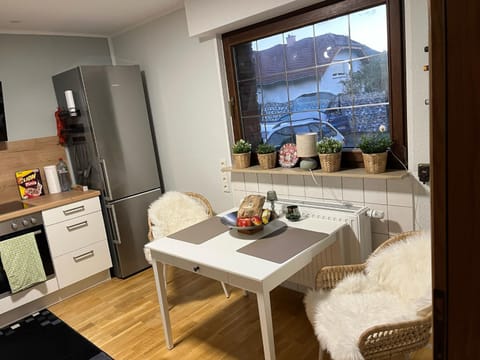 Kitchen or kitchenette, kitchen, kitchen