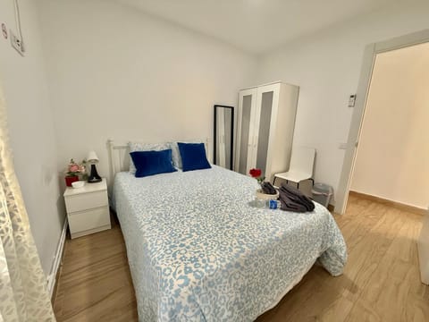 Rosa Rooms, Habitación con baño privado Apartment in Madrid