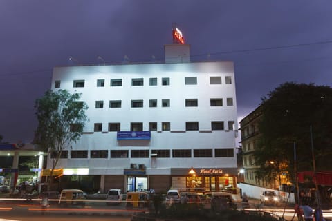 Property building, Facade/entrance, Area and facilities