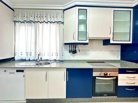 Calle Vigo 100 metros Paseo Silgar Apartment in Sanxenxo